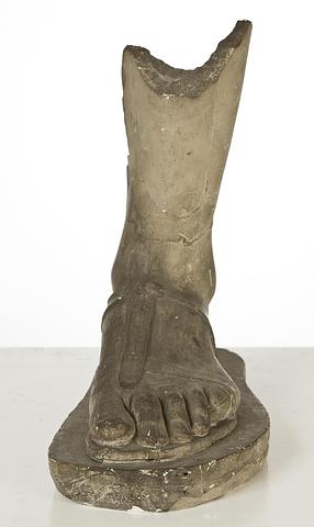 L71b Left calf and foot of The Capitoline Camillus