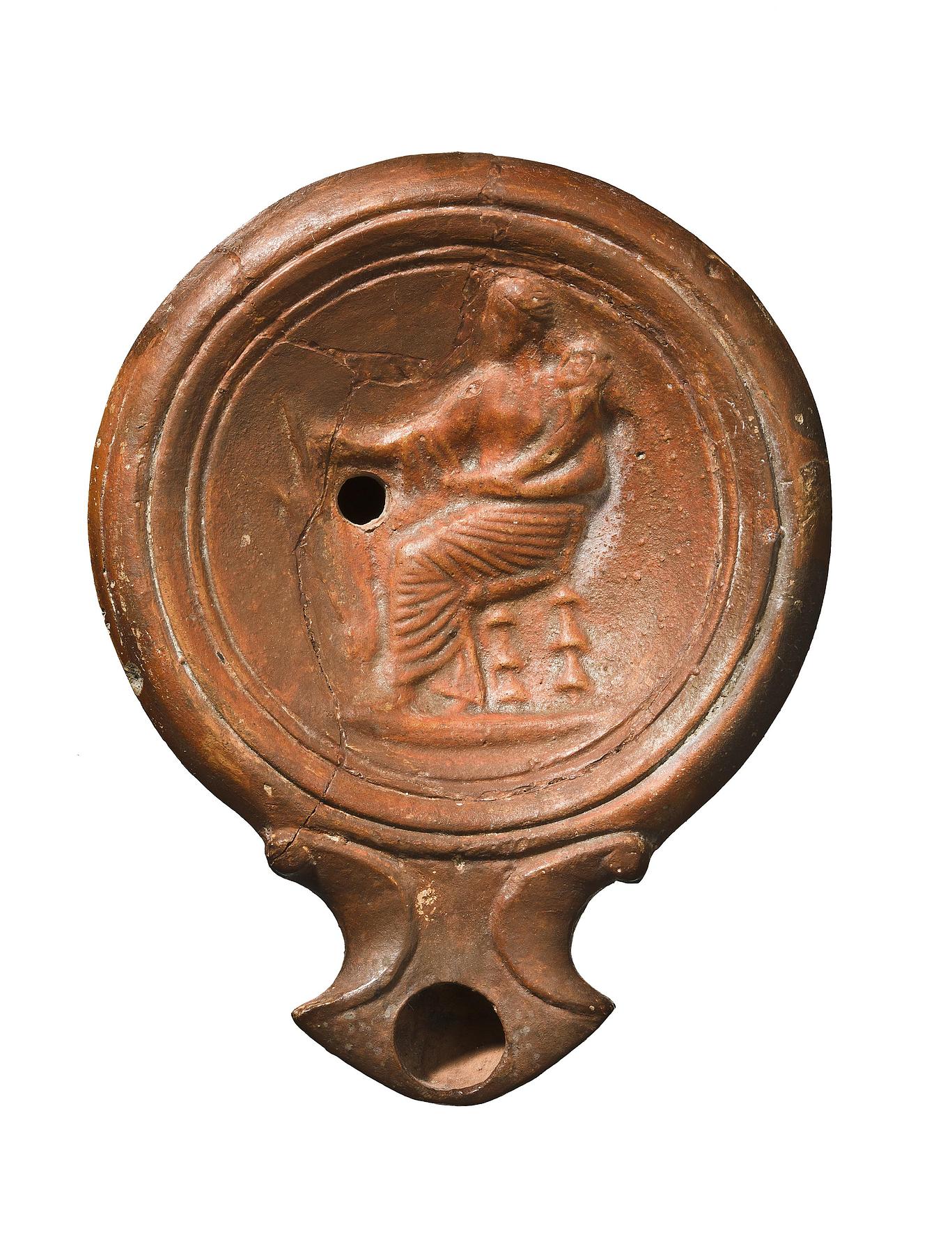 Lampe med Fortuna siddende med et overflødighedshorn, H1167