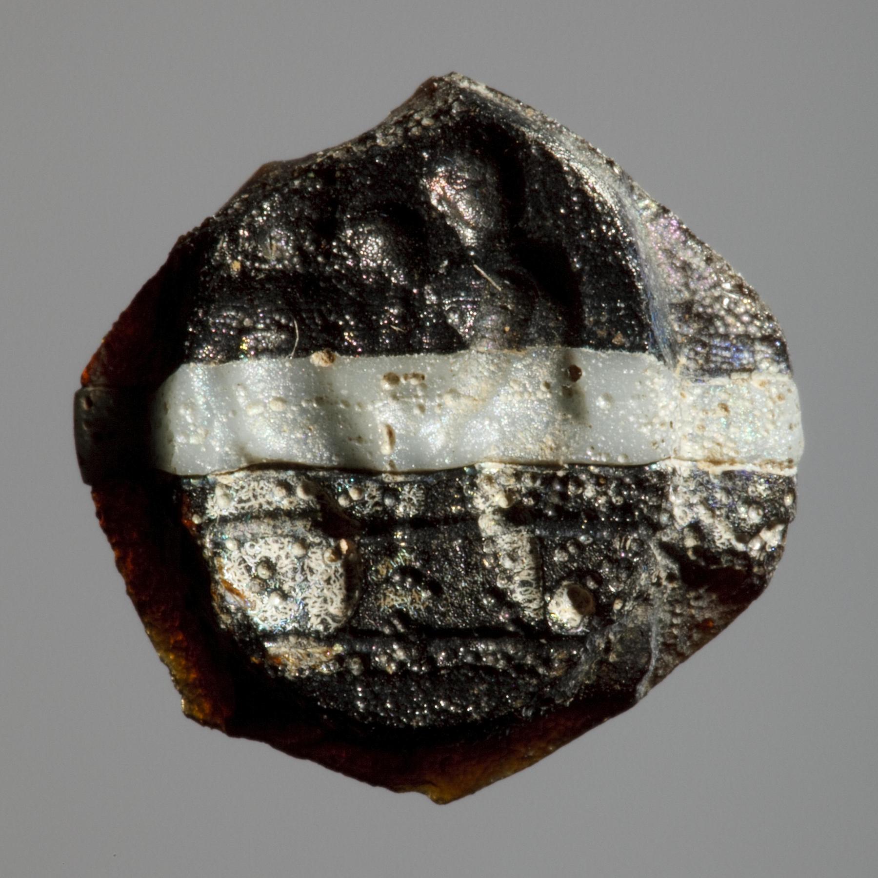 Bevæbnet kriger og en kvinde, I879