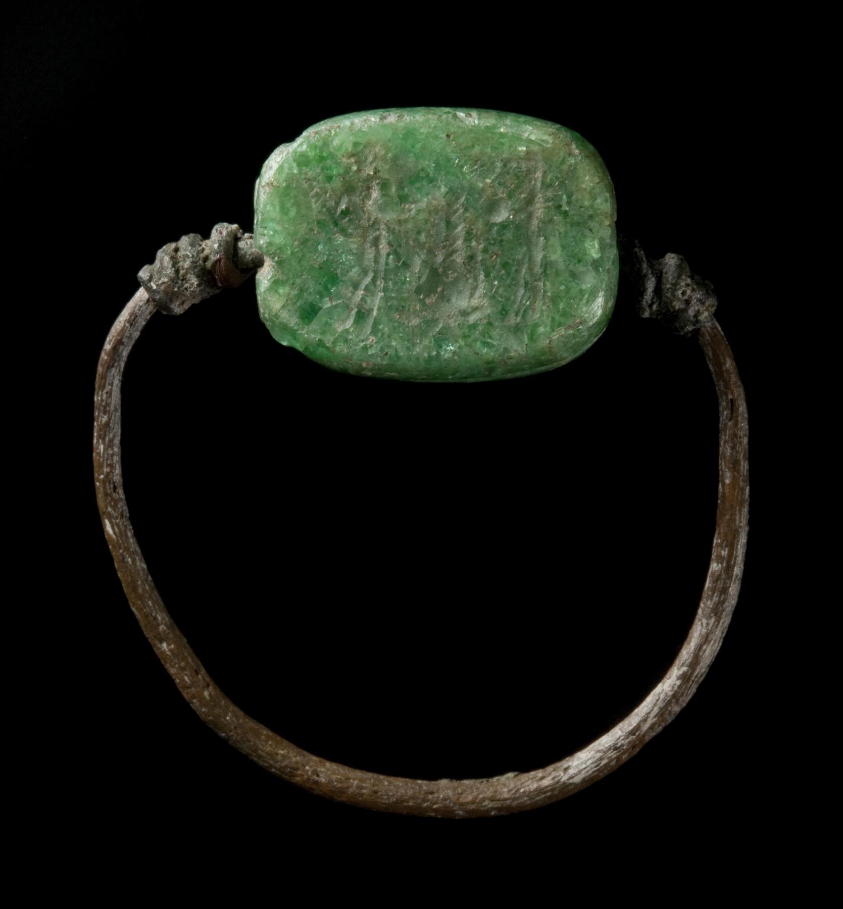 Hermes og Anubis med Isis-emblem, I57