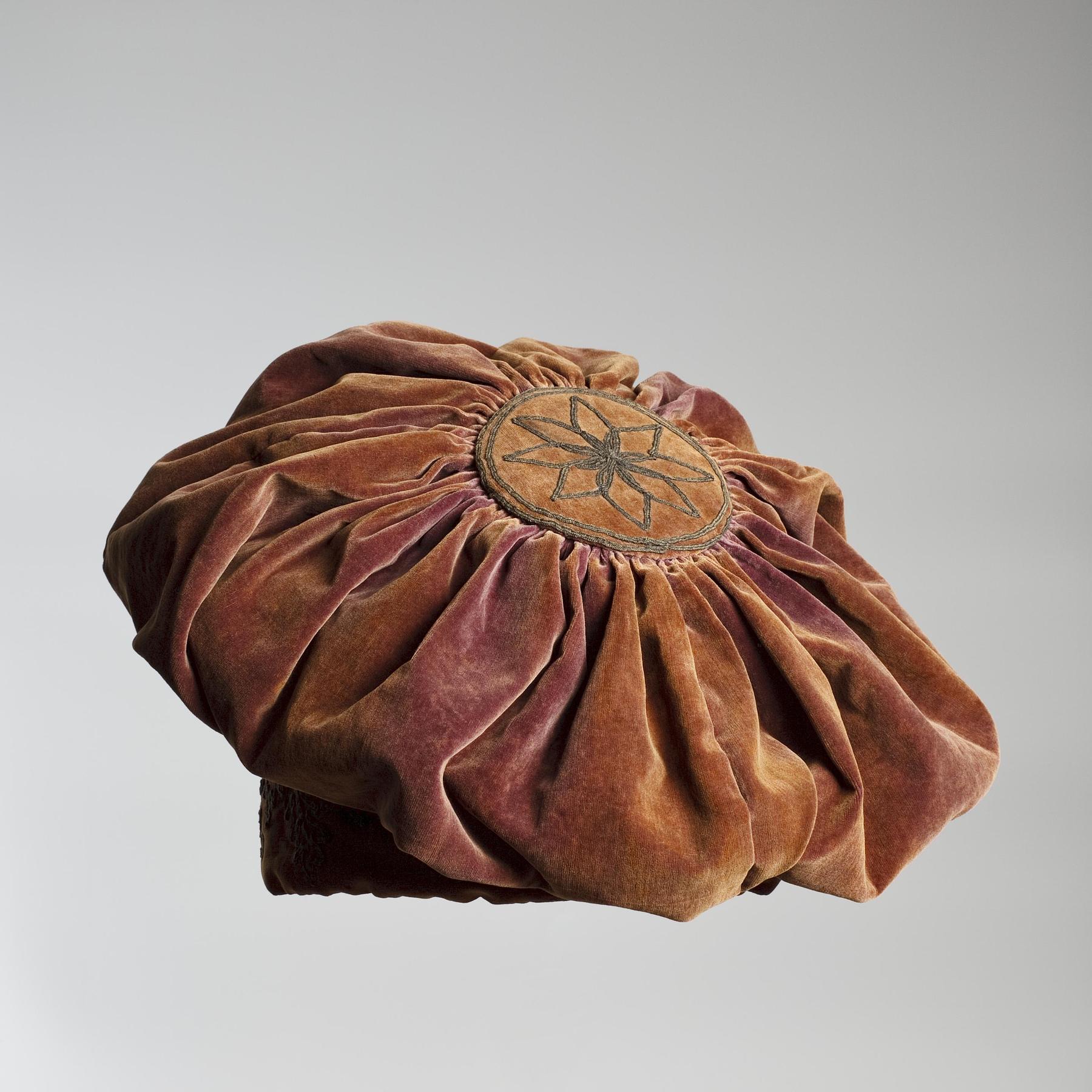 Thorvaldsen's cap, N180