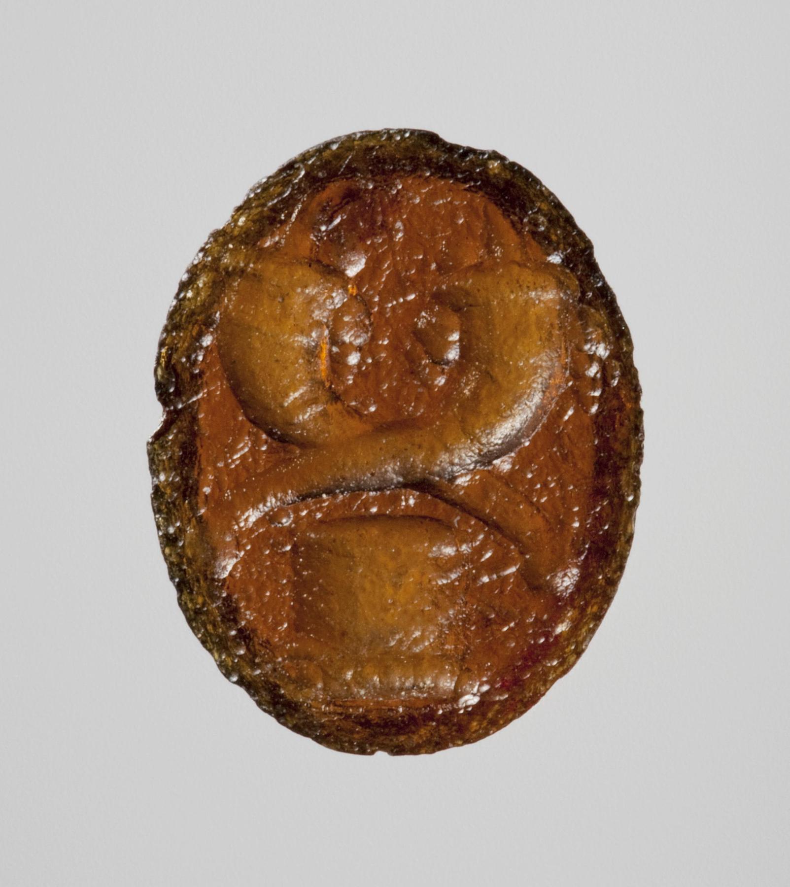 To overflødighedshorn over et alter, I166