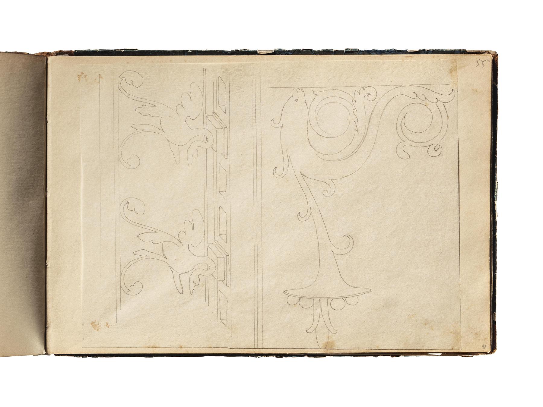 Ornament med svane. Ornament med delfin, D1827,91