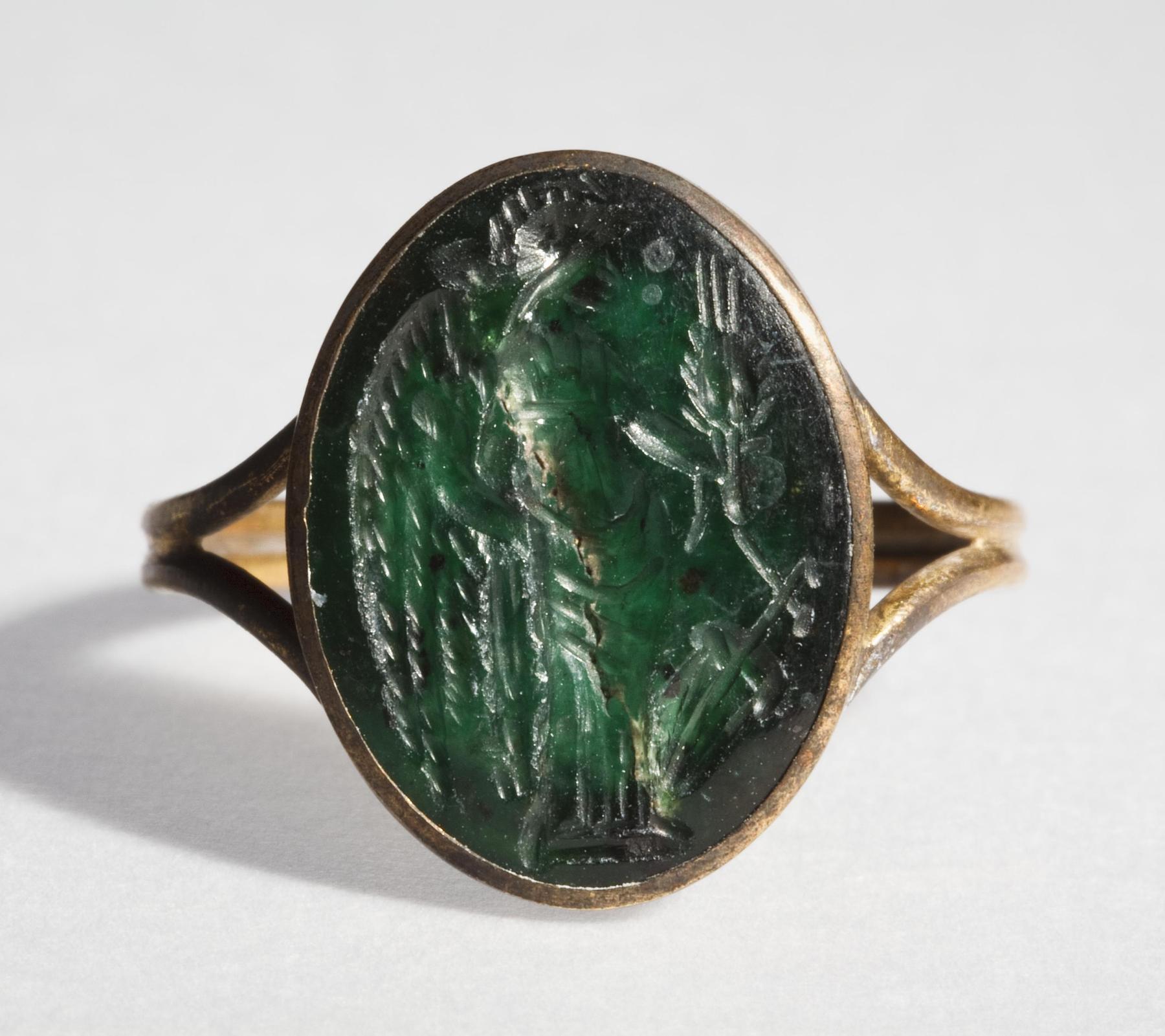 Bevinget gudinde med kornaks, skibsror og overflødighedshorn, I690