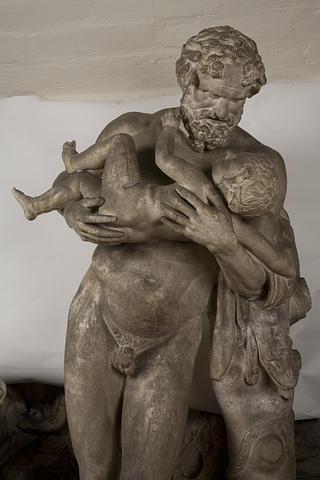 L40 Silenus with the infant Dionysus