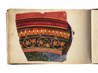D1827,102 Ornament