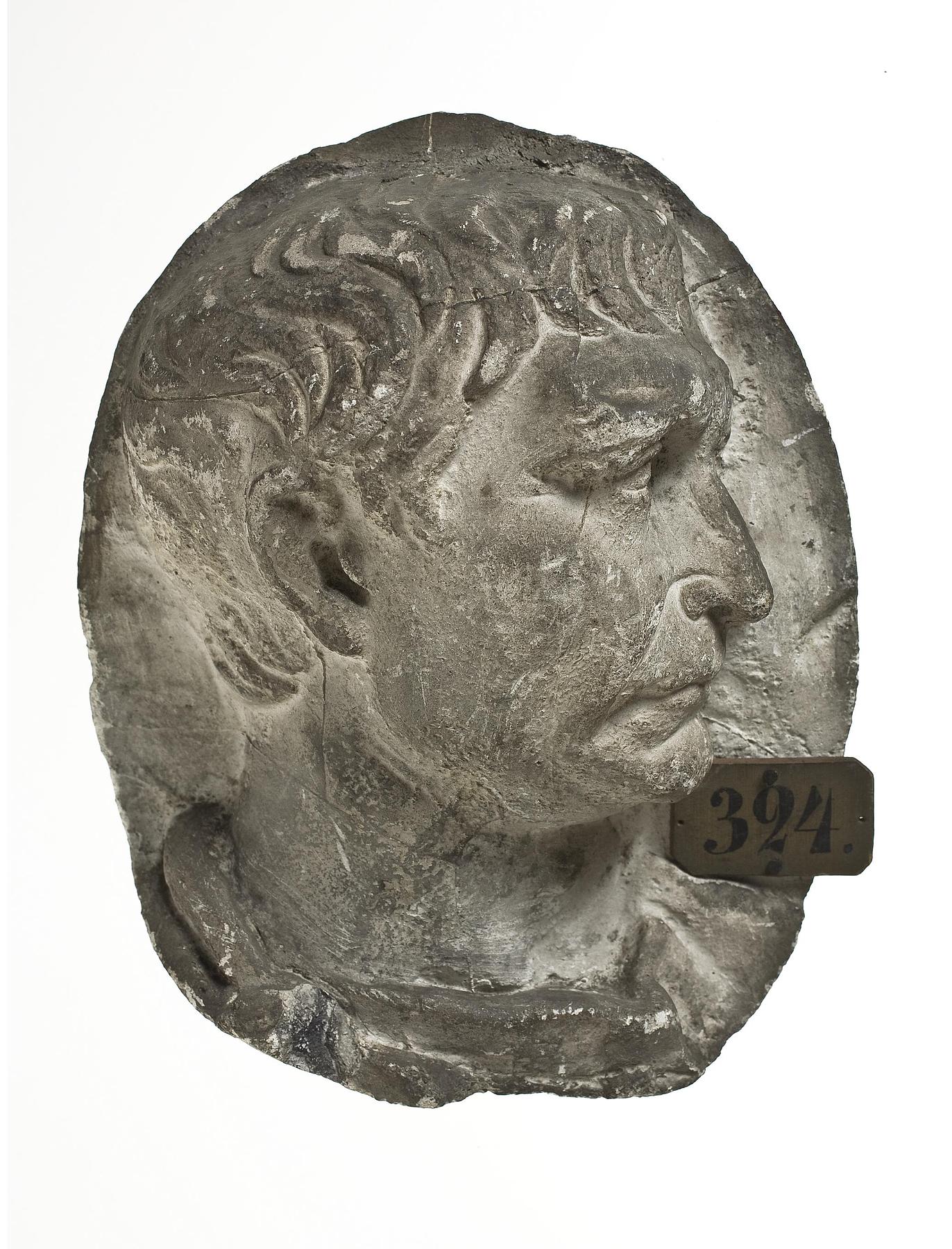 Head of Trajan, L324
