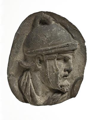 L326n Hoved af romersk hjælpesoldat iklædt hjelm