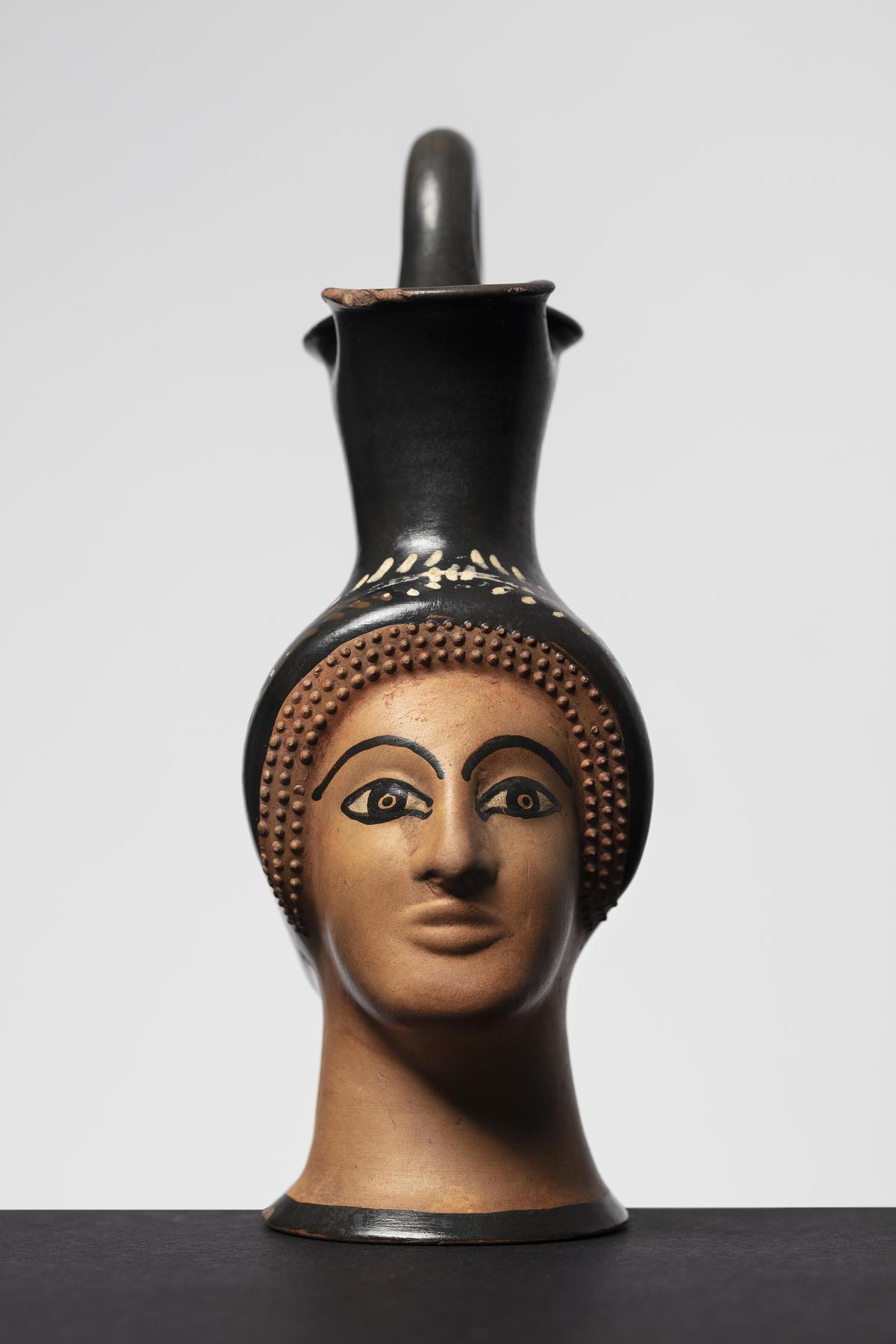 Oinochoe i form af et kvindehoved, H654