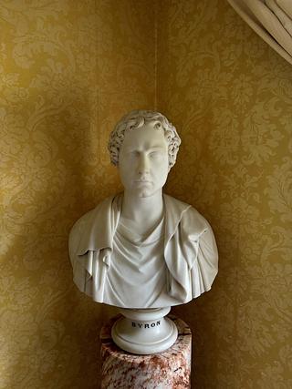 AX686 George Gordon Byron