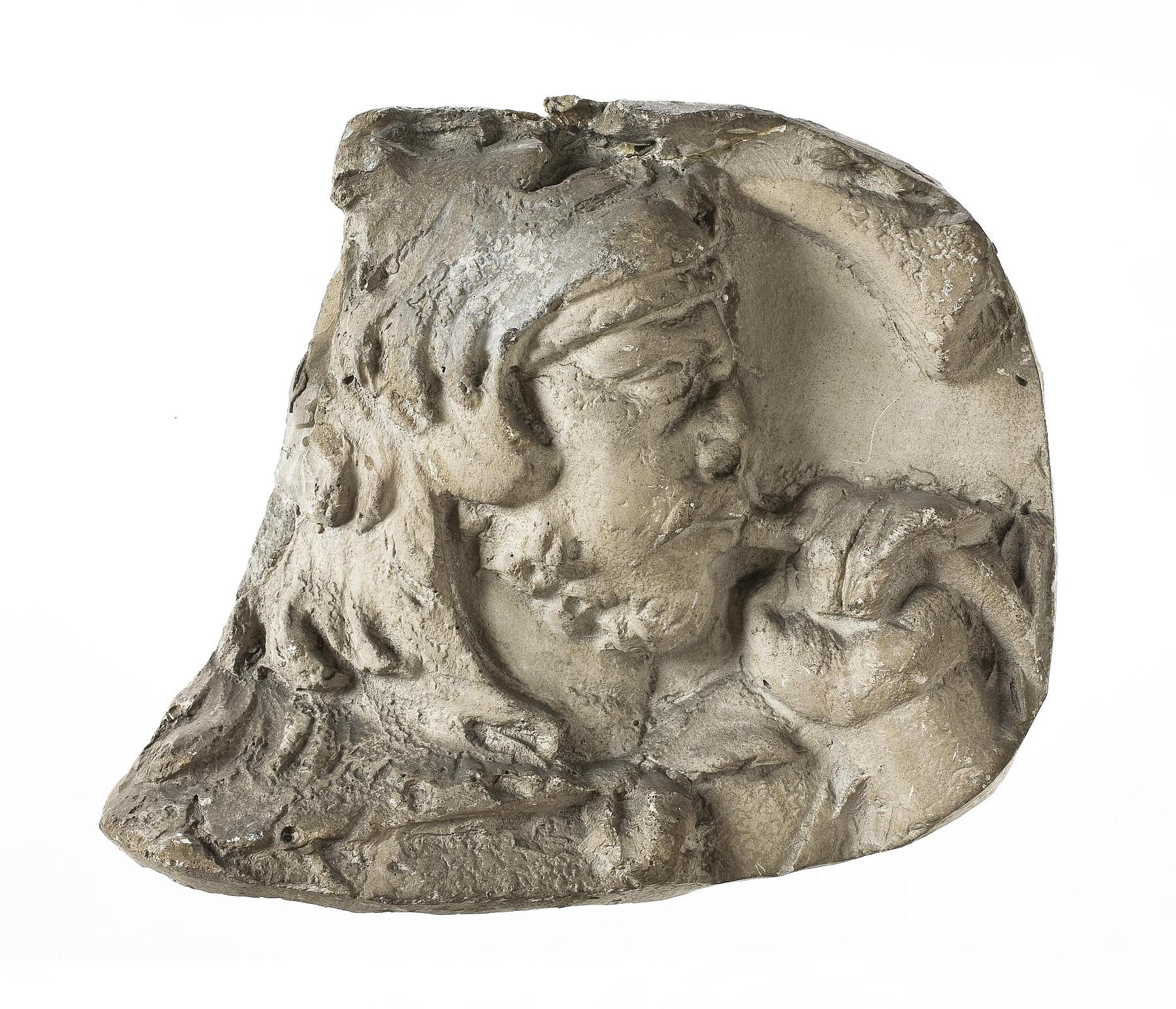 Head of a standard-bearer and a hornist, L327m
