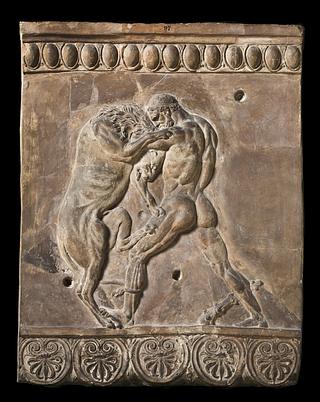 H1097 Campanarelief med Herkules i kamp med den nemeiske løve