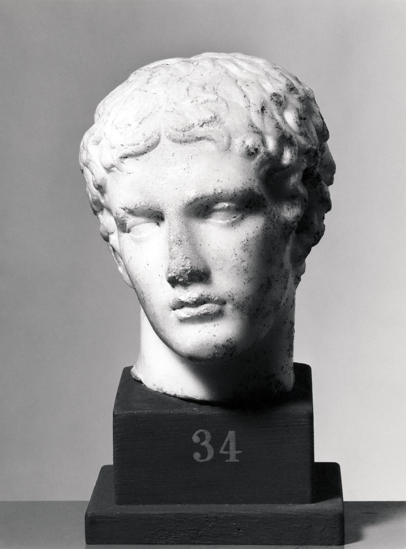 Statuette of Heracles, H1434