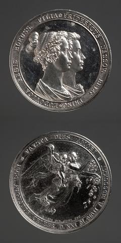 F141 Medaljens forside: Prins Frederik af Nederlandenes og prinsesse Louises bryllup. Medaljens bagside: Dagen