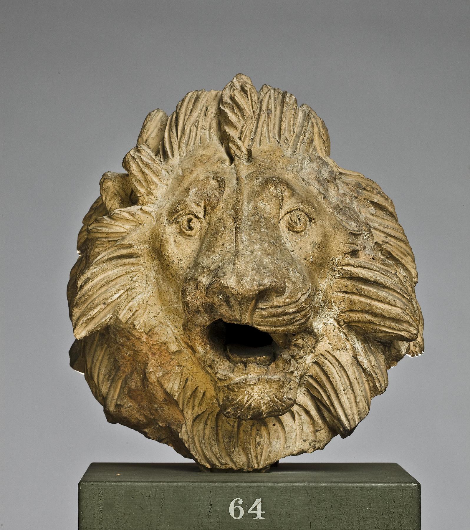 Arkitektonisk dekoration i form af et løvehoved, H1064
