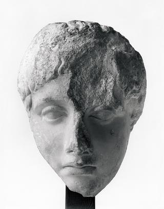 H1435 Skulptur af en ung mand