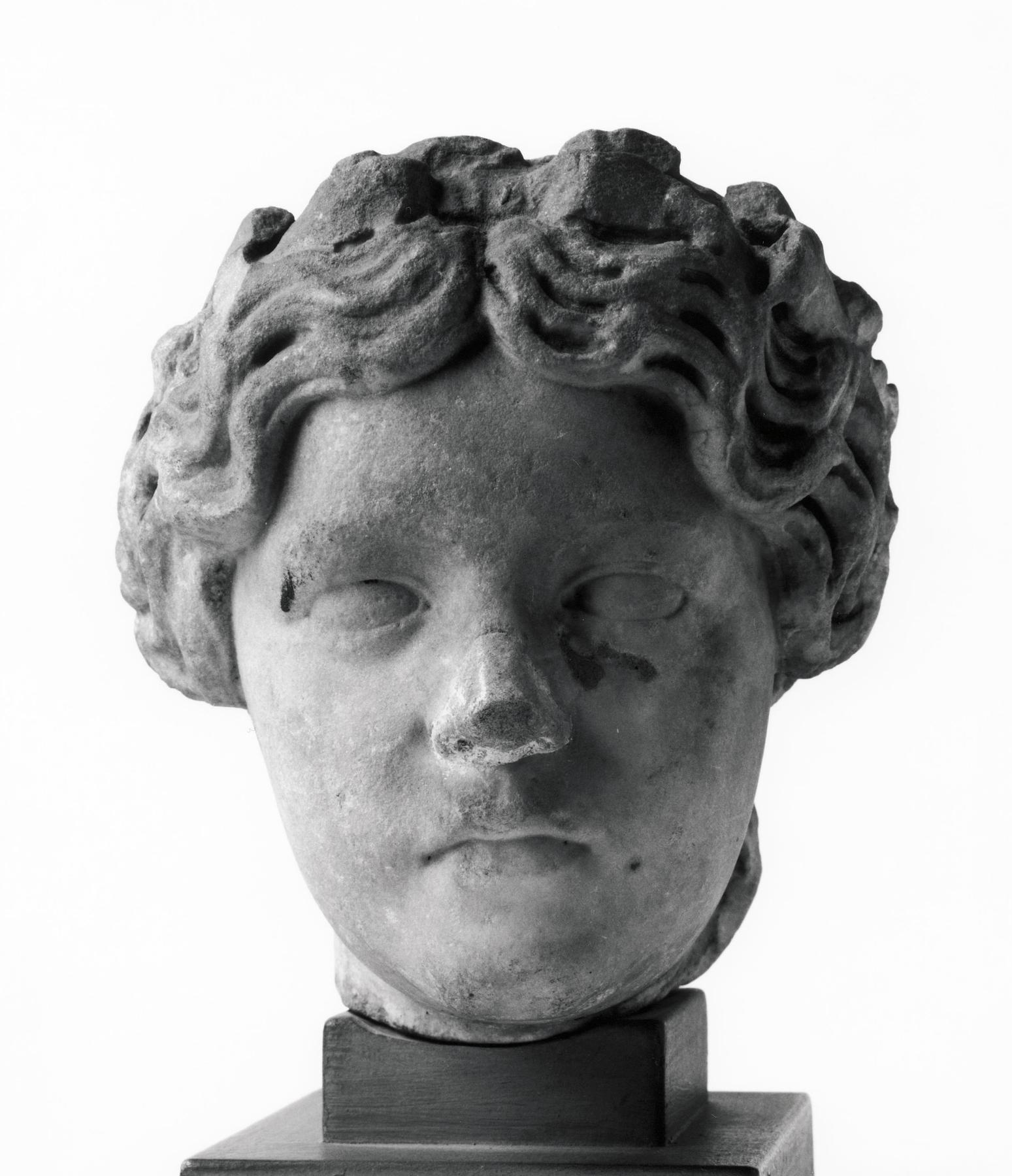 Portrait sculpture of a young boy in the guise of Apollo, H1447