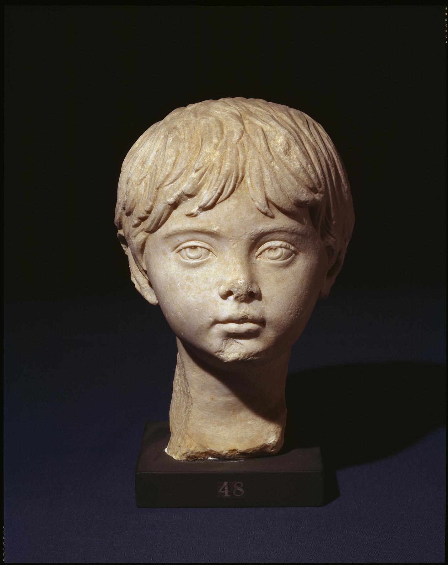 Portrait sculpture of a young boy, H1448