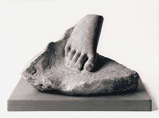 H1459 Skulptur af en stående person