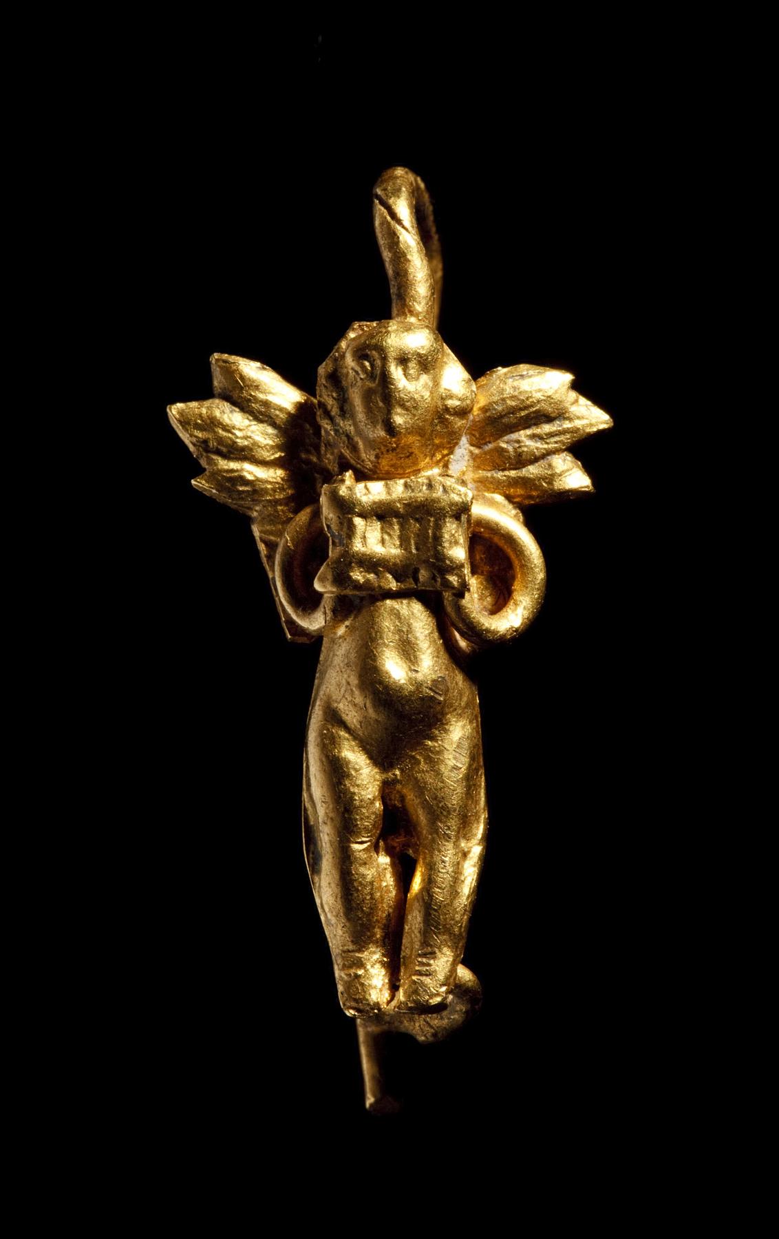 Ear ring in the shape of Cupid, H1832