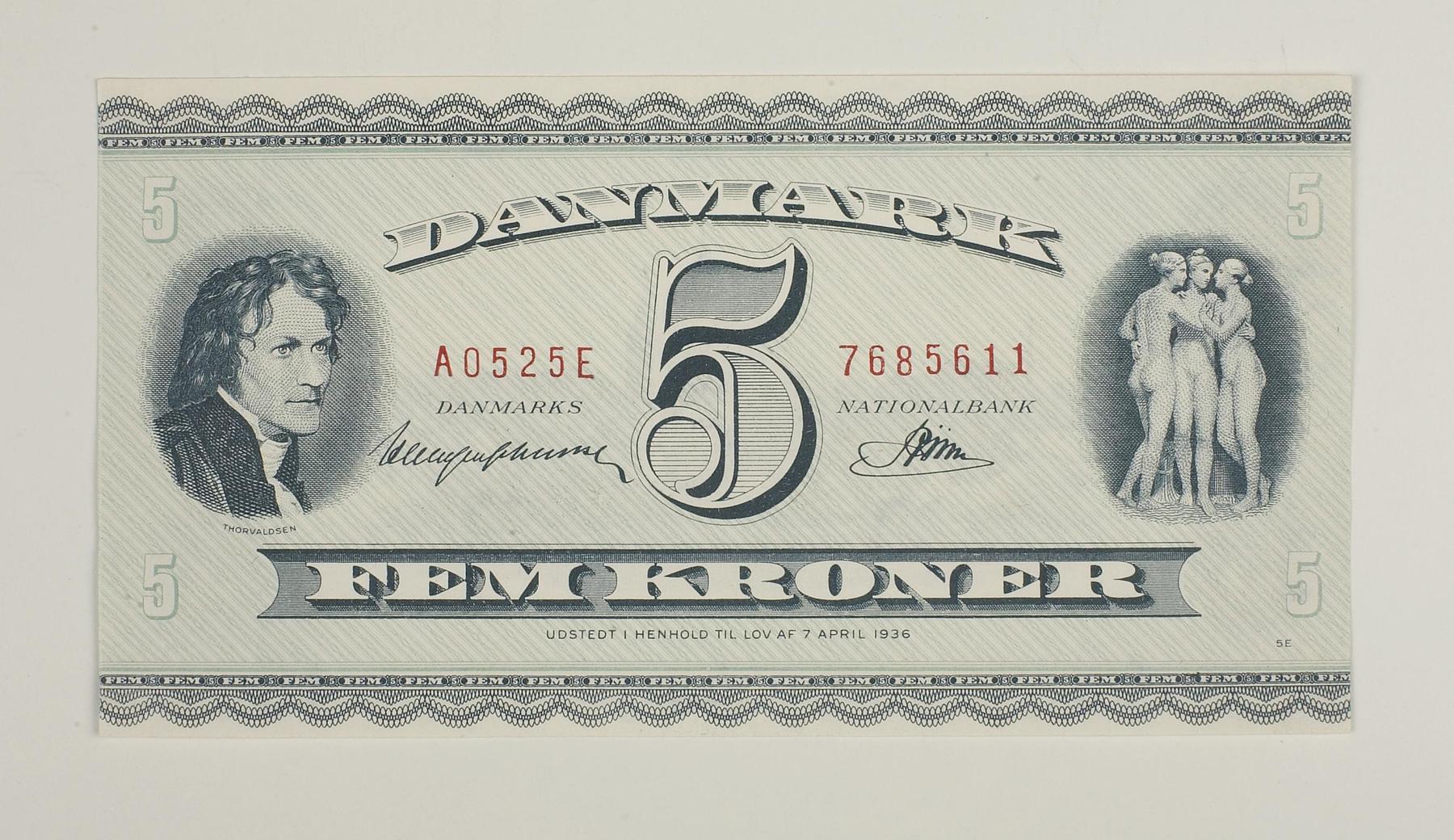 Dansk 5-krone-seddel med portræt af Thorvaldsen og de tre gratier, E2334