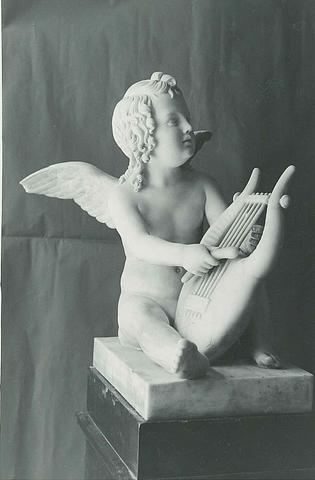 AX431 Cupid with His Lyre
