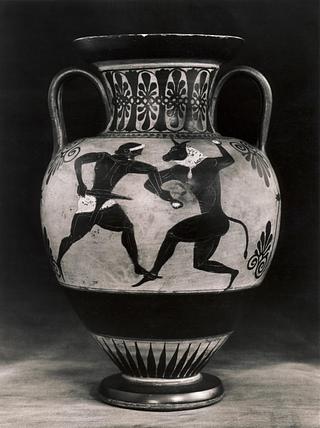 H547 Amfora med Theseus i kamp mod Minotaurus (A) og to væddeløbere (B)