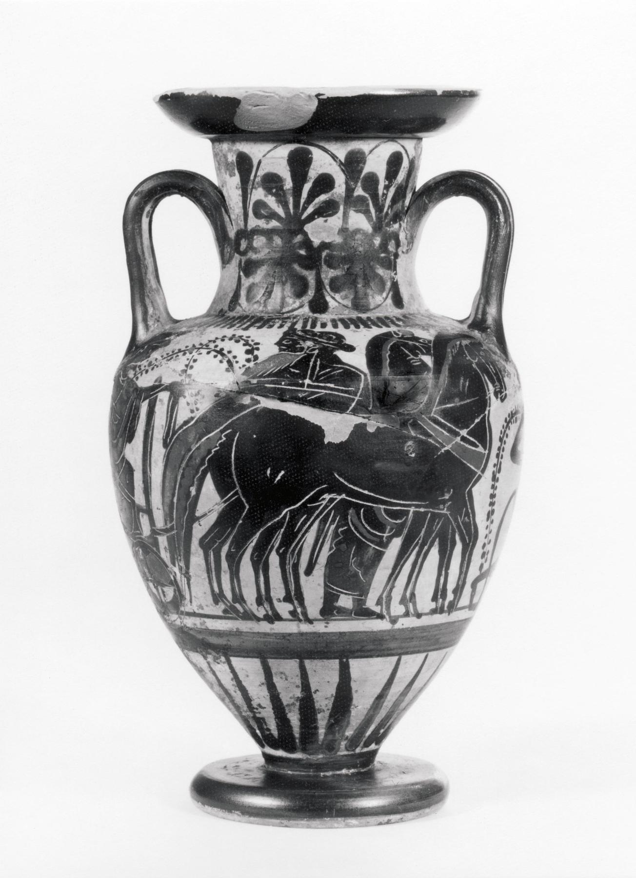 Amphora with Ariadne (?) and Dionysos (A) and Herakles fighting against Kyknos (B), H543