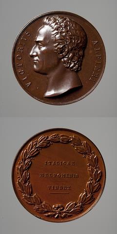 F65 Medaljens forside: Digteren Vittorio Alfieri. Medaljens bagside: Laurbærkrans og inskription
