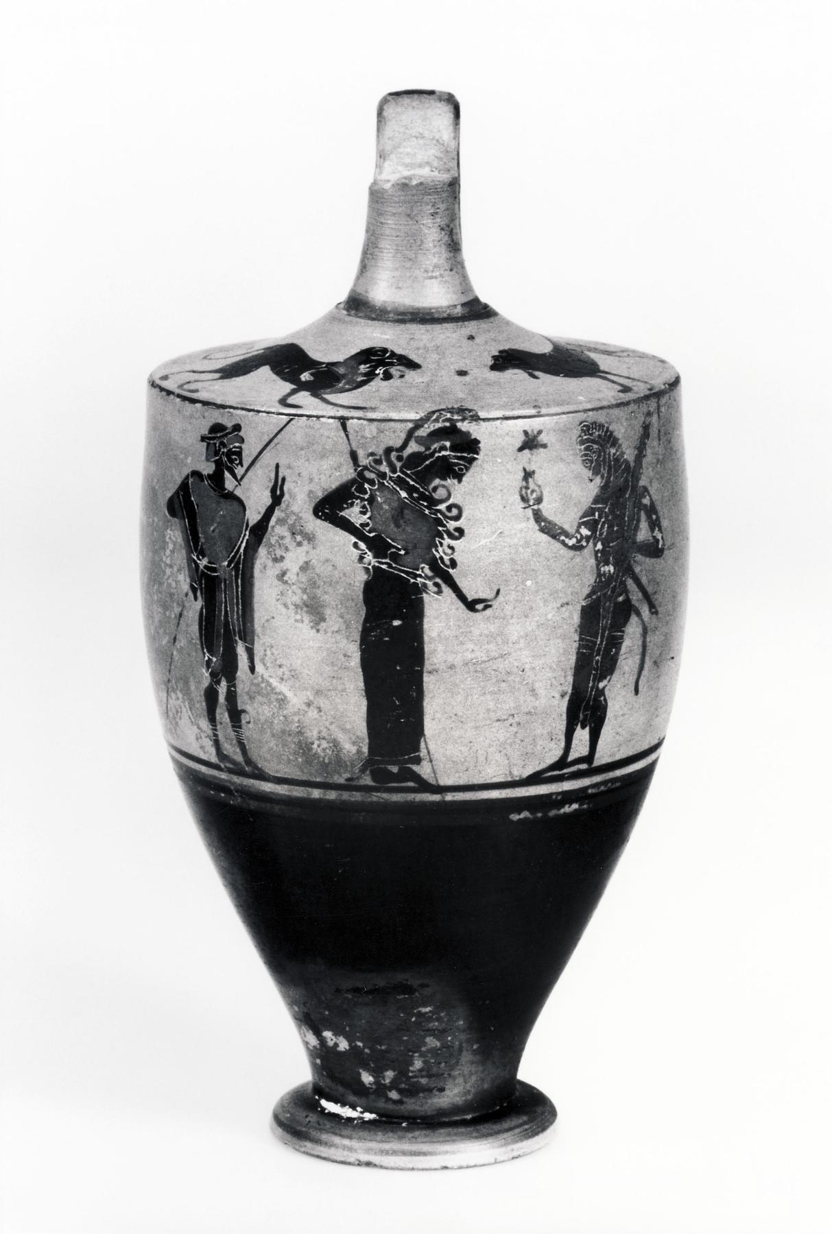 Lekyth med Hermes, Athene, Herakles og en yngling (bug) og to løver (skulder), H546