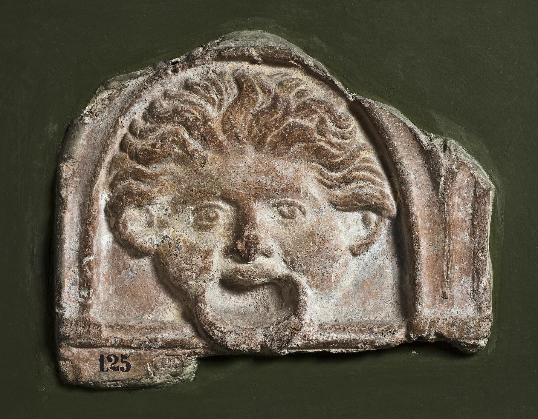 Campana relief with gorgoneion, H1125