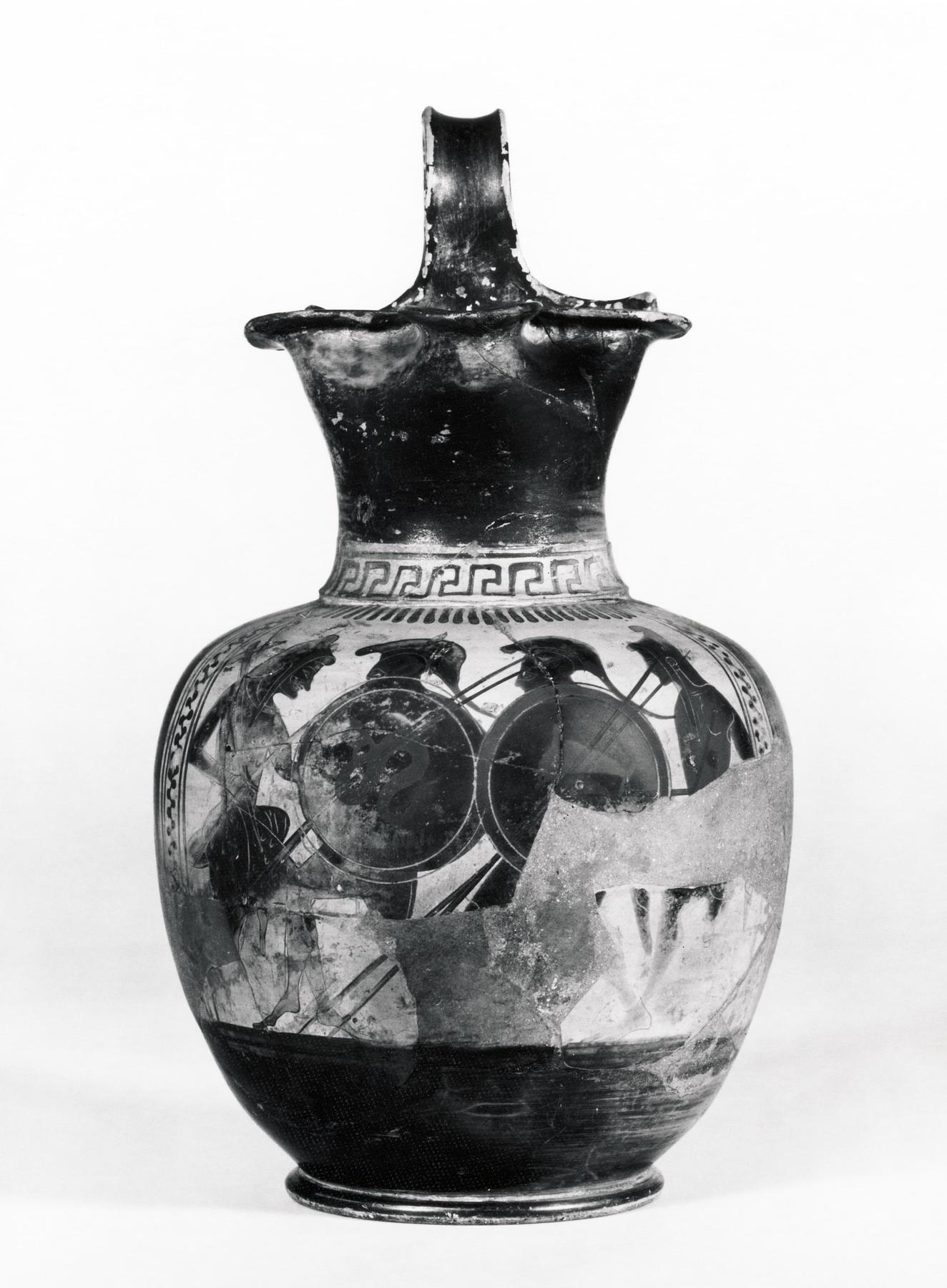 Oinochoe with two warriors and two Schyths, H562