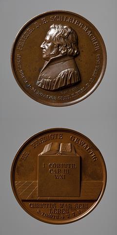 F92 Medal obverse: Friedrich Schleiermacher. Medal reverse: The Holy Bible on a plinth