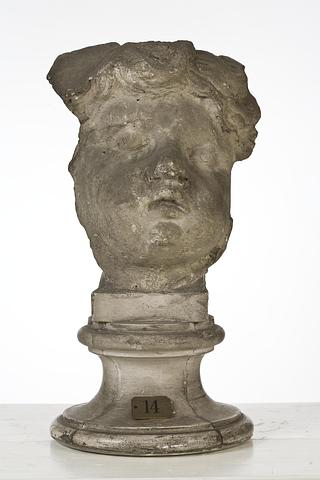 G114 Mask of a sleeping child