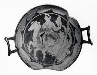 H644 Kylix with a laurel branch (A, B) and a nereid on a sea-horse (tondo)