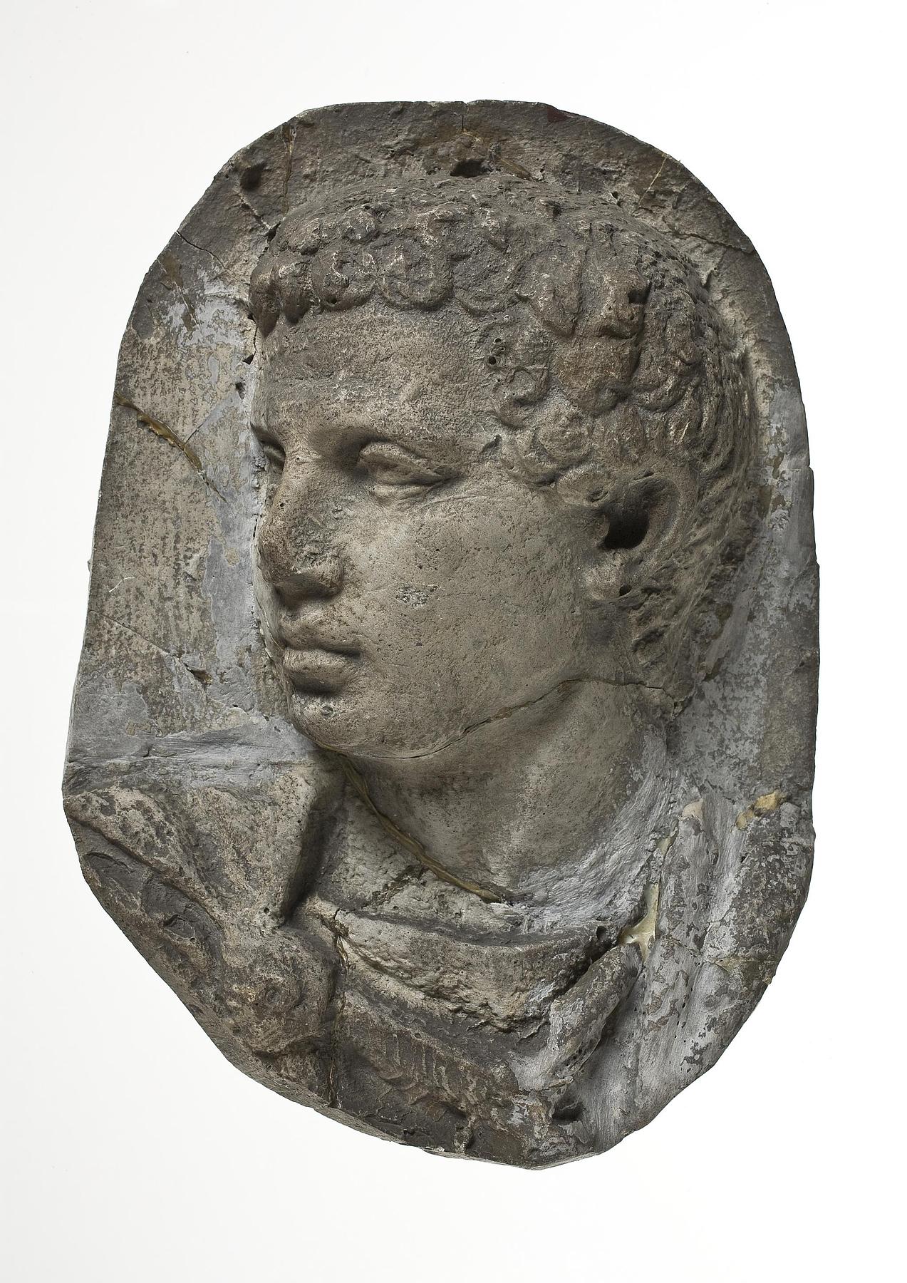 Heads of Romans, L328r
