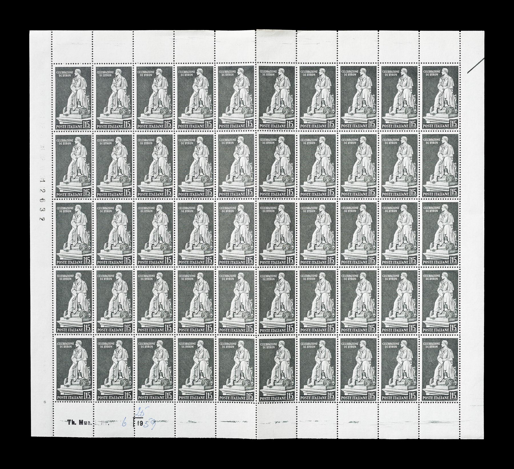 Ark med 50 italienske frimærker med Thorvaldsens statue af George Gordon Byron, E2380