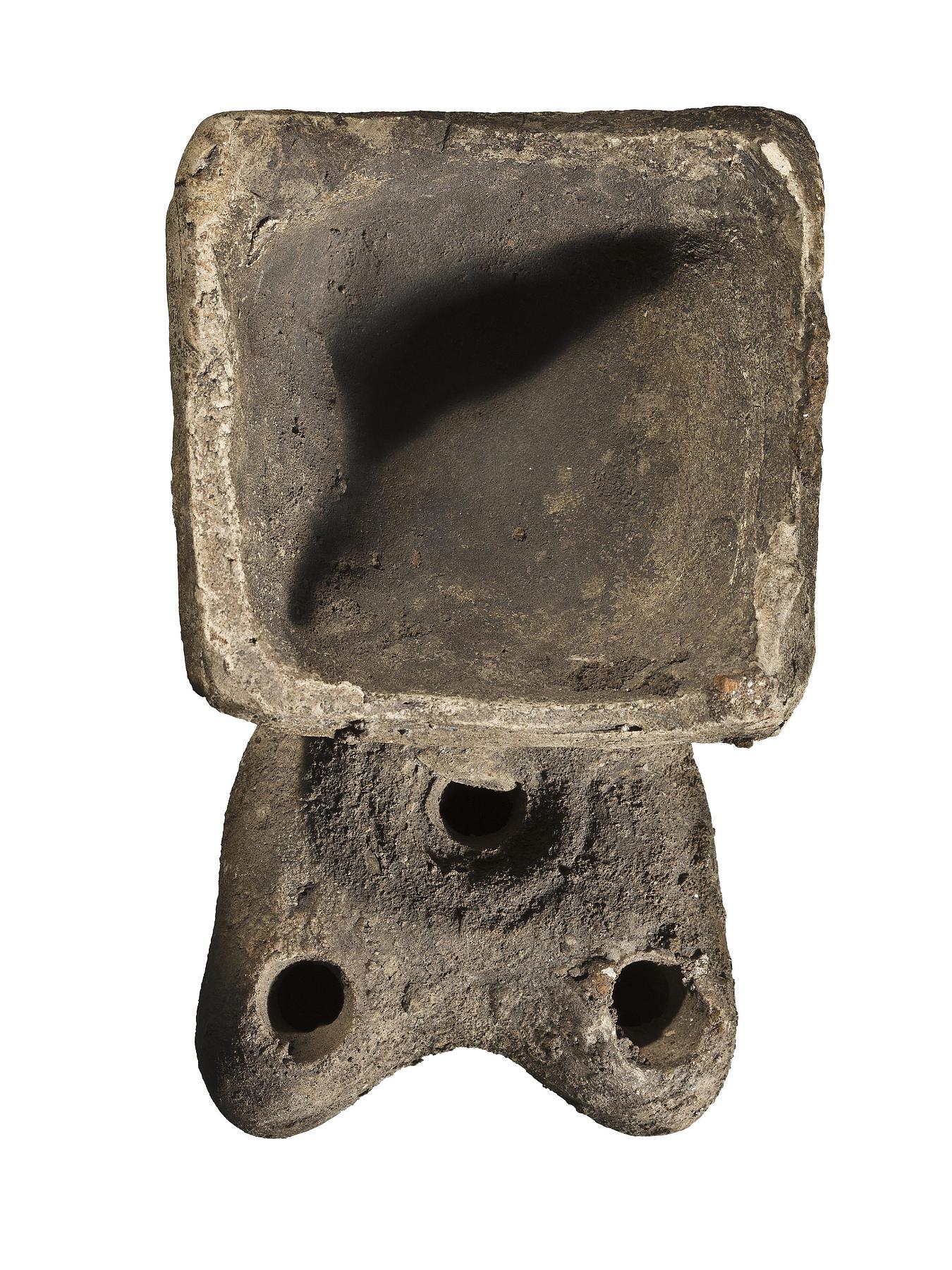 Incense burner in the shape of a miniature altar with a lamp, H1264