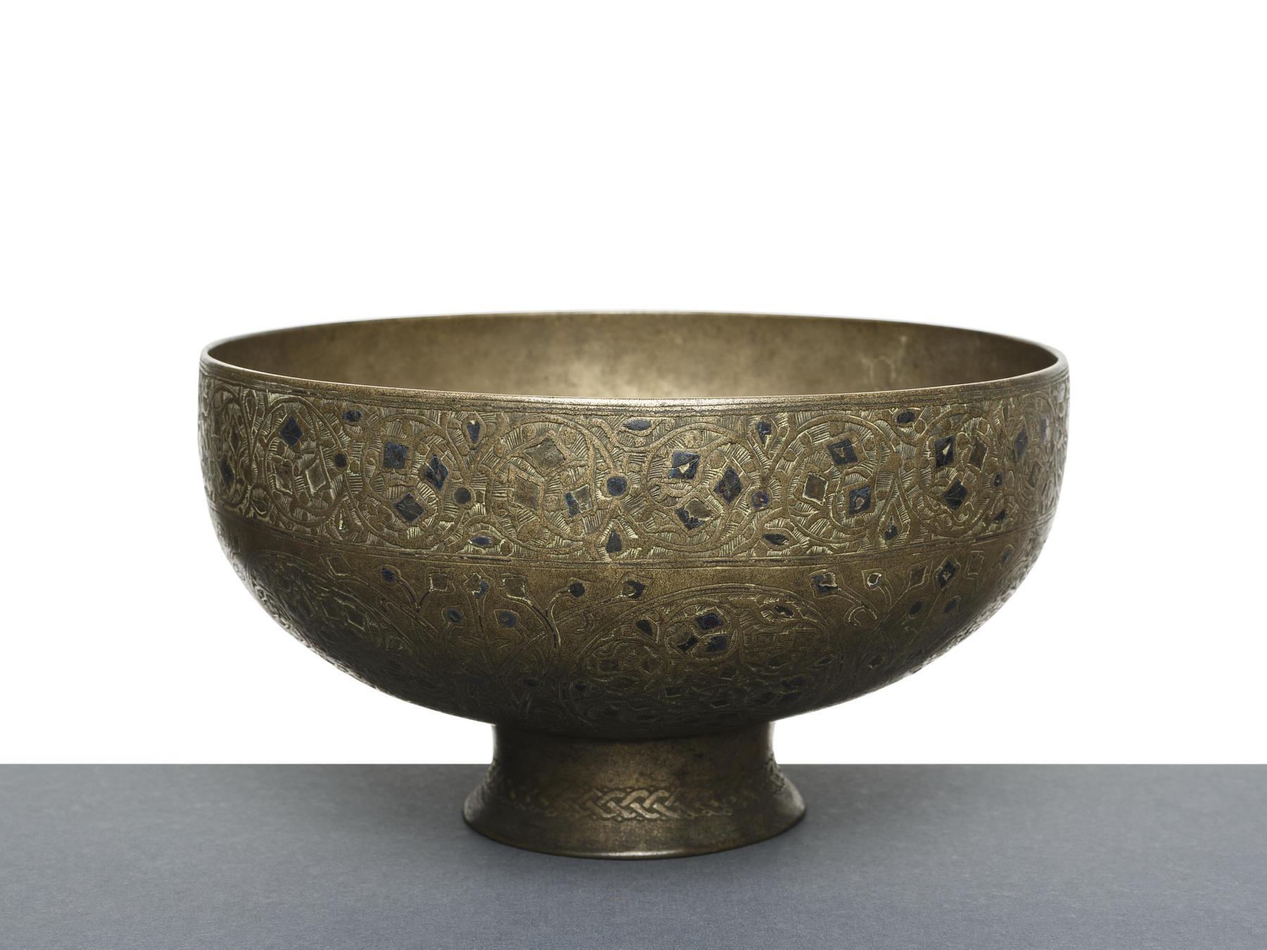 Oriental cup with interlaced flower stalks, G70