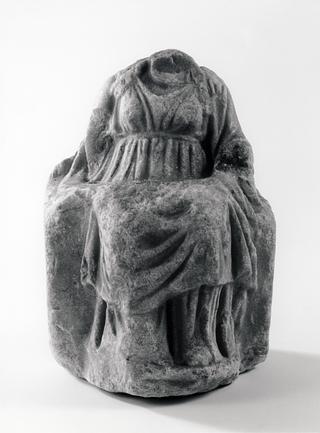 H1402 Statuette af en gudinde