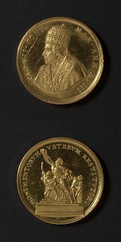 F103 Medaljens forside: Pius 7. Medaljens bagside: Laokoon-gruppen