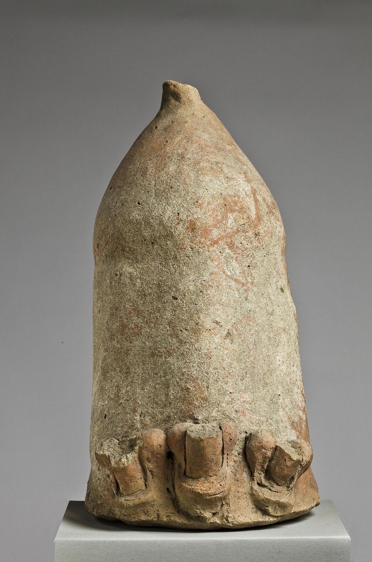Anatomisk votiv i form af en kollossal fallos med tre mindre falloi, H1268