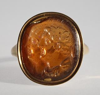 I988 Portrait of Ptolemy II and Arsinoë II, king and queen of Egypt