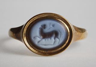 I334 Panter med en thyrsosstav