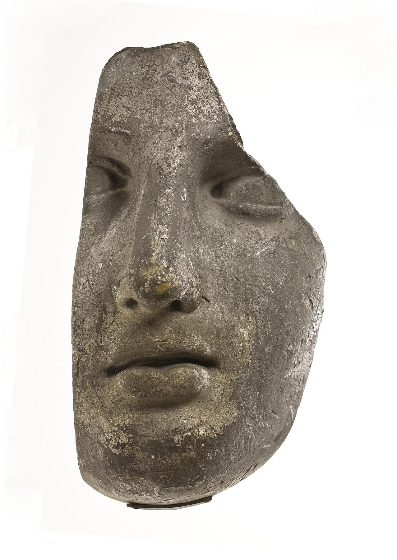 Female face (?), L201