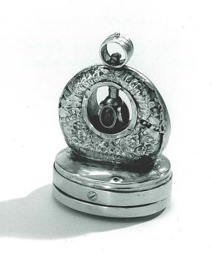 N256 Pendant with musical box