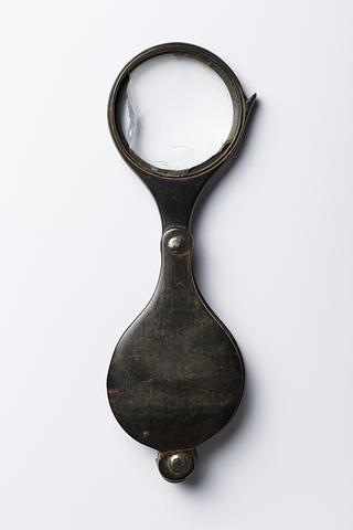 N67 Magnifying glass