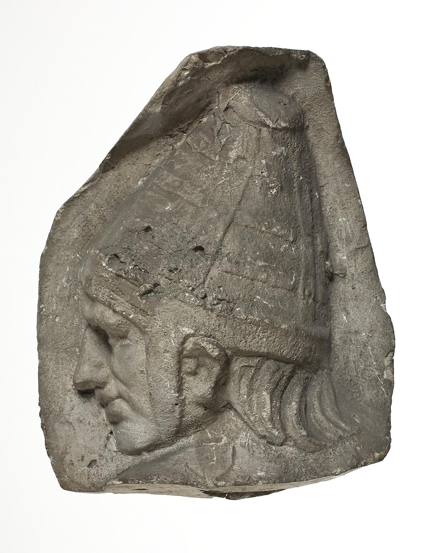Hoveder af sarmatiske ryttere med koniske hjelme, L333h