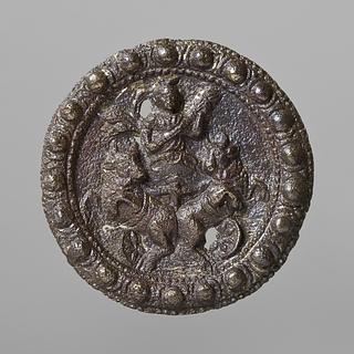 H2195 Brooch with Diana in a chariot drawn by two bulls