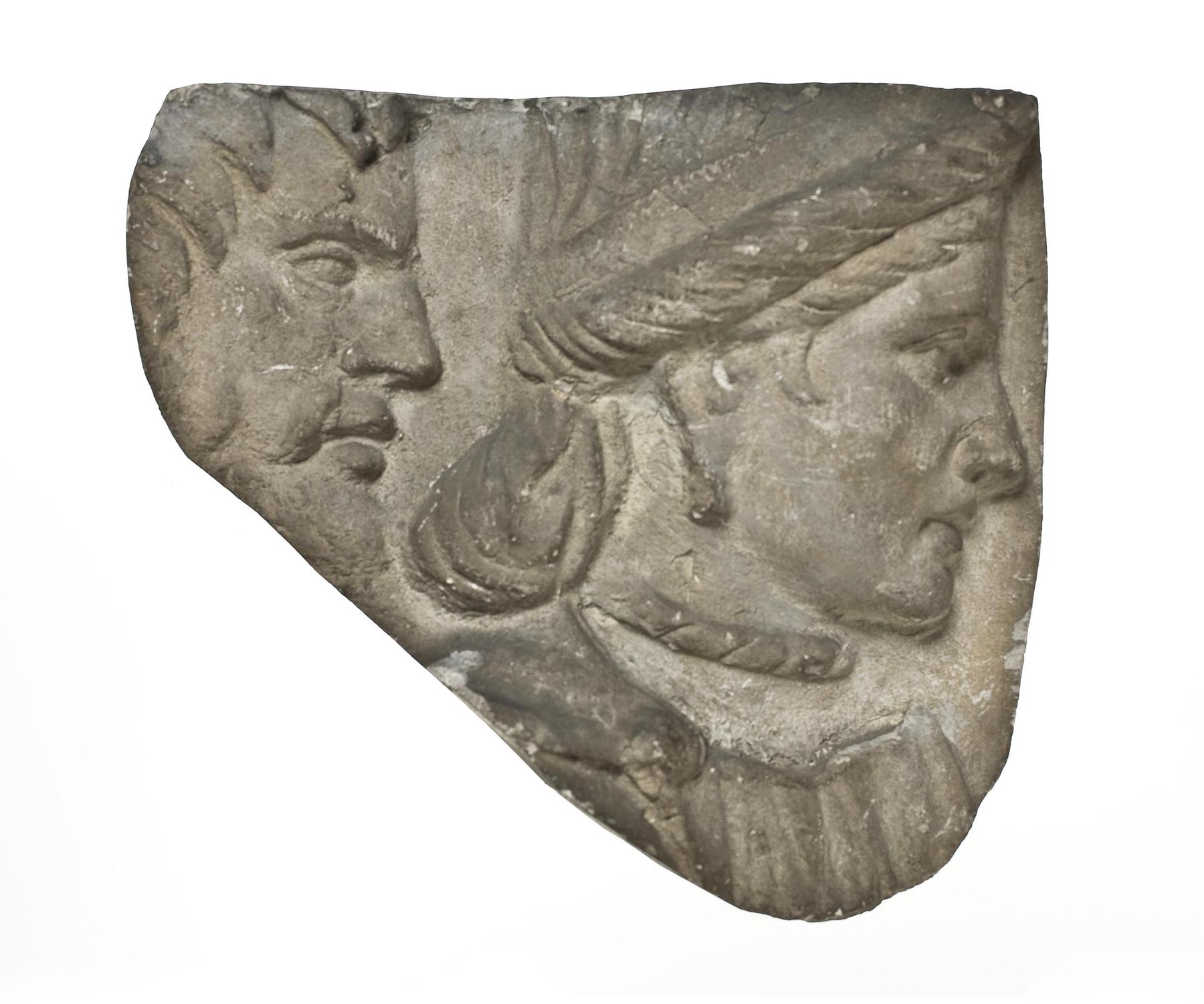 Heads of Dacians, L335f